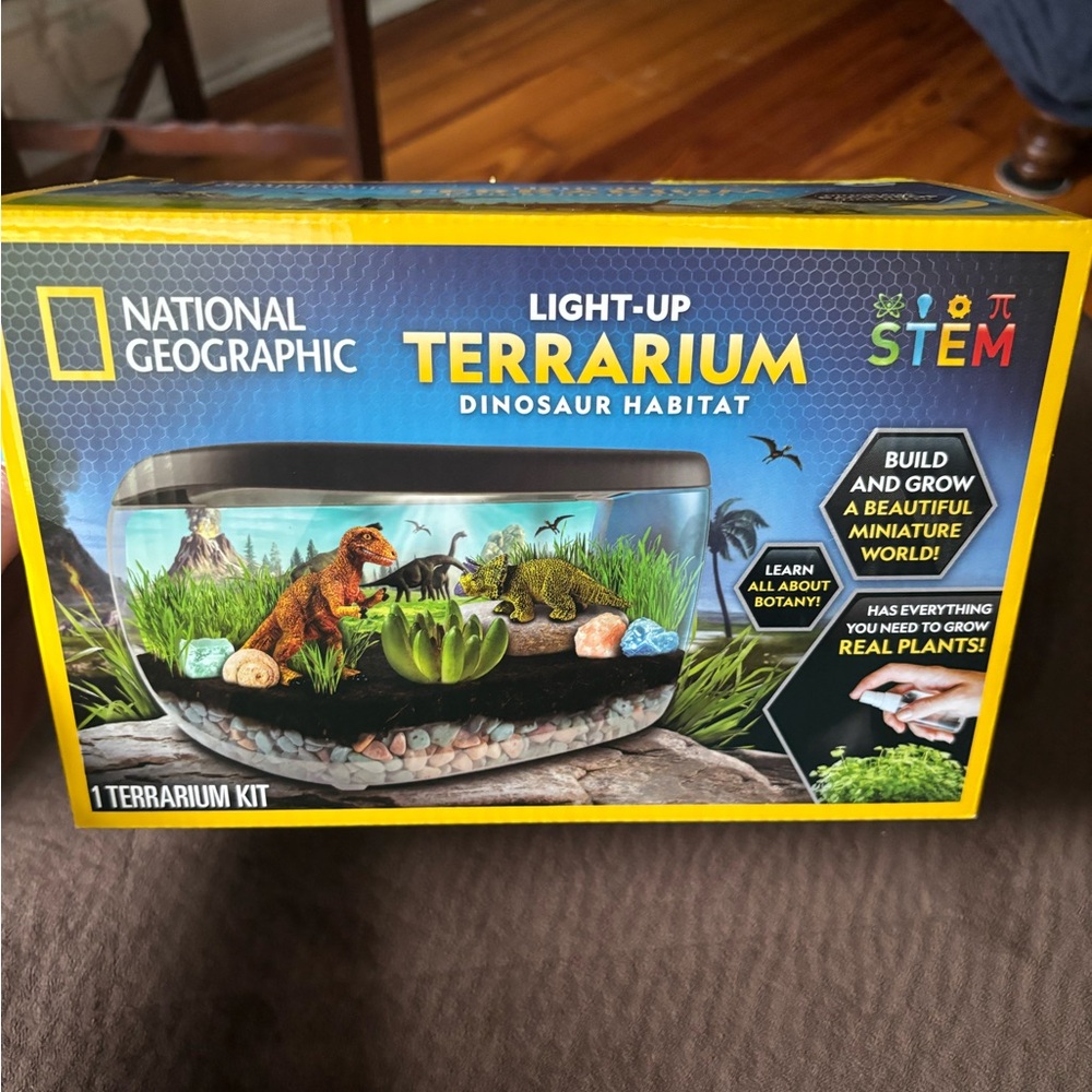 Light-Up Terrarium Dinosaur Habitat
